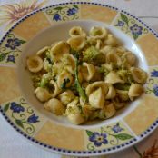 Orecchiette broccoletti e acciughe