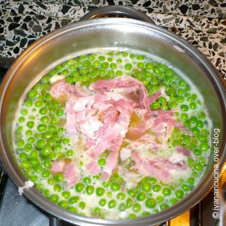 piselli al prosciutto