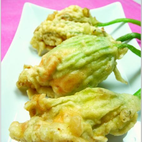 Fiori di zucca ripieni