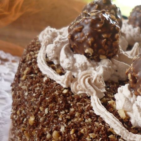 Torta Ferrero Rocher alle arachidi