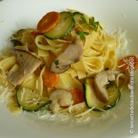 TAGLIATELLE CON PORCINI E VERDURE
