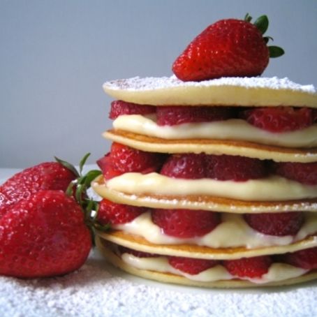 Pancakes con yogurt e frutta