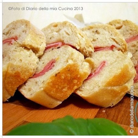 Pane al basilico con Prosciutto di Praga
