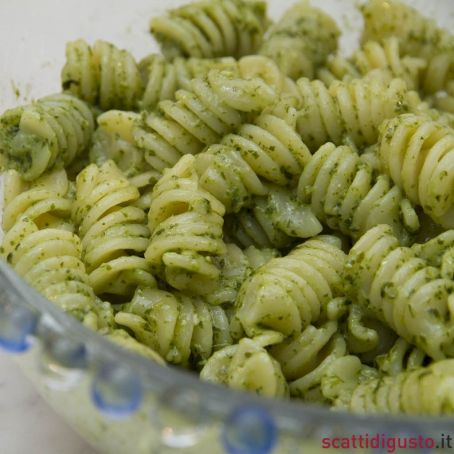 Pasta al pesto light