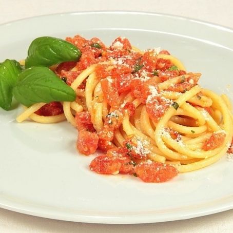 Pasta pomodoro e basilico