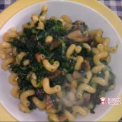 Pasta con funghi e spinaci