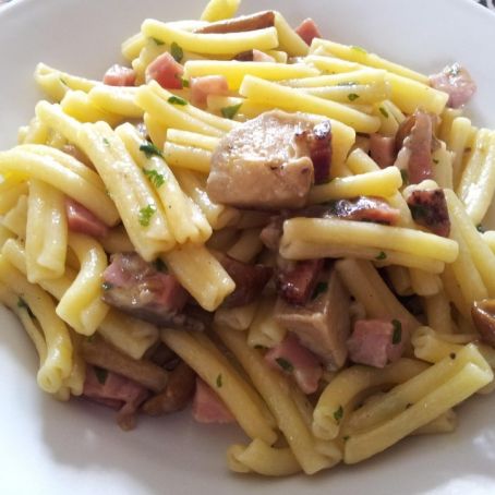 PASTA AI FUNGHI PORCINI E SPECK CROCCANTE
