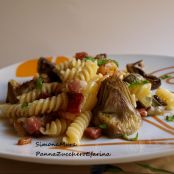 Fusilli con carciofi, gamberetti, cotto ed Edamer