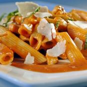 Pasta con peperoni e panna