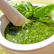 Pesto alla genovese con il frullatore