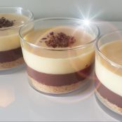 Budini multicolor con cuore di biscotto al brandy