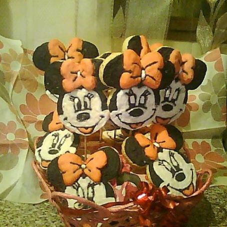 Biscotti lollipop di Minnie di pasta frolla morbida