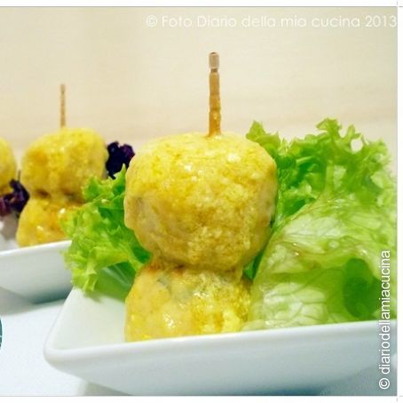 Polpettine di pollo al basilico con crema al curry