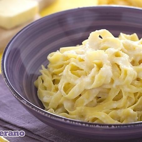 Fettuccine Alfredo