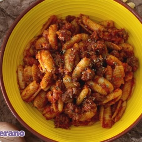 Gnocchi sardi al ragù di salsiccia
