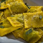 ravioli burro e salvia