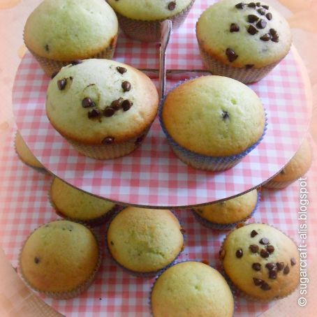 MUFFIN ALLA MENTA CON GOCCE DI CIOCCOLATO