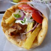 PITA GYROS FETA AL FORNO E PITHIVIER DI ZUCCA RICOTTA E SPECK