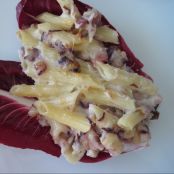 Pasta con speck e radicchio