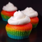 Cupcakes soffici alla vaniglia rainbow