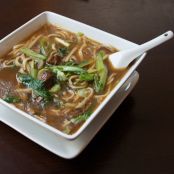 Noodles con carne rossa e salsa al miele