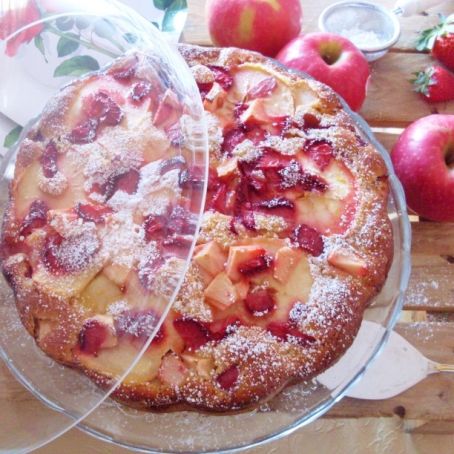 Torta di mele e fragole