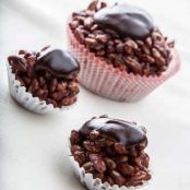 Dolcetti di riso soffiato al cioccolato e crema mou alla cannella