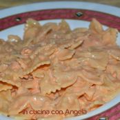 Farfalle al salmone