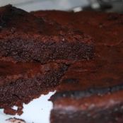 Torta fondente al cioccolato, caffè e panna