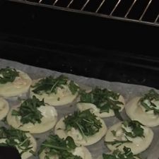 Pizzette con rucola e gorgonzola
