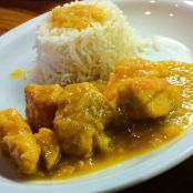 Pollo al curry con riso basmati e yogurt