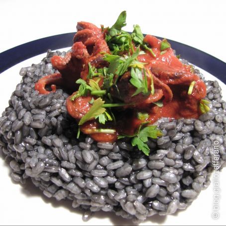 Risotto nero di seppia e moscardini