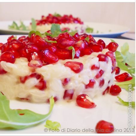 Risotto mantecato alla robiola con melograno