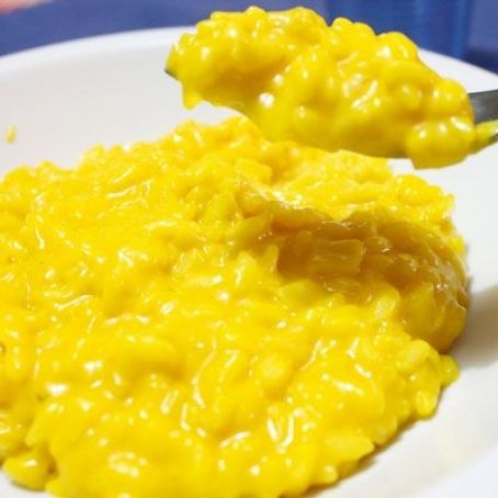 Risotto alla milanese.