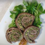 Rotolo di frittata di spinaci con mozzarella e cotto