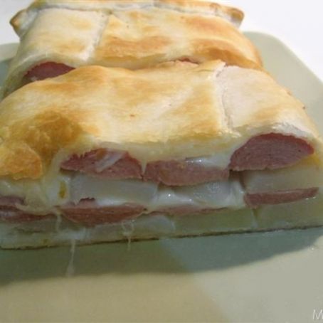 Rustico patate wurstel e mozzarella