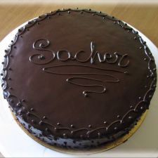 Sacher torte con cioccolato fondente a 55%