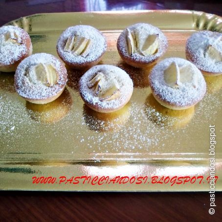 Tortine
di mele montate