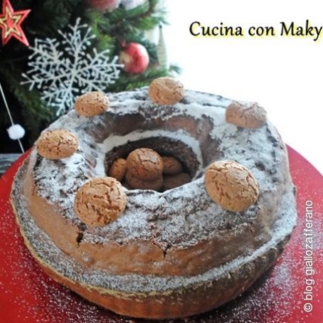 Ciambellone con amaretti e cacao