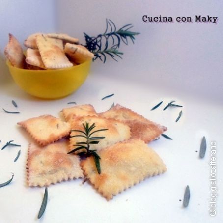Crackers salati al rosmarino