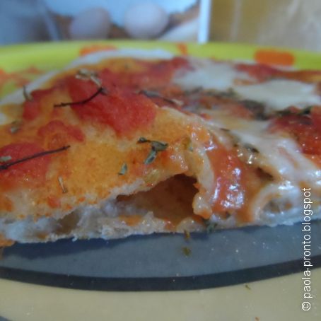 Pizza con pasta madre e farina di semola