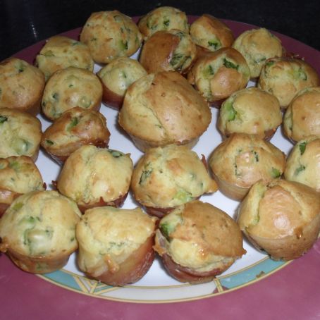 Muffin salati alle zucchine