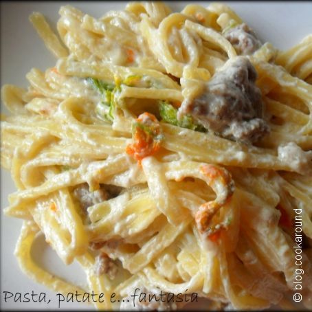 Scialatielli con salsicce, ricotta e fiori di zucca