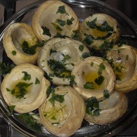 Fondi di carciofo con verdure