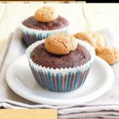Muffin al cioccolato e amaretti