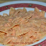 Farfalle al salmone