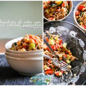 Insalata di soba con ceci, cetrioli, pomodori e dressing alla tahin e harissa - Tappa 2