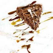 Tortino con cuore morbido al cioccolato e caffè di cicoria, miele e grano saraceno