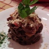 Tagliatelle al cacao con funghi porcini