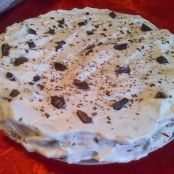 Torta tutta panna e scaglie di cioccolato